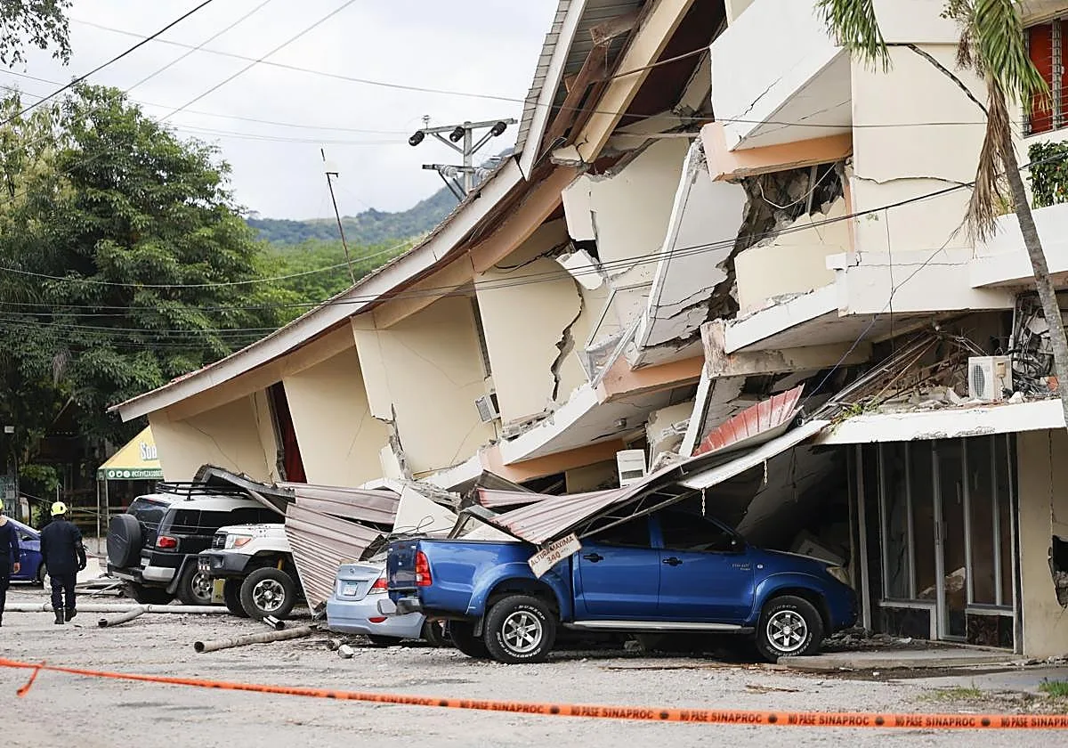 Al menos 27 heridos leves y más de 400 edificaciones afectadas tras el terremoto de magnitud 7,7 en Panamá