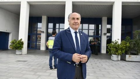 El PSOE ofrece de nuevo a Moreno Bonilla una moción de censura para desalojar a Landaluce de la alcaldía tras las nuevas denuncias