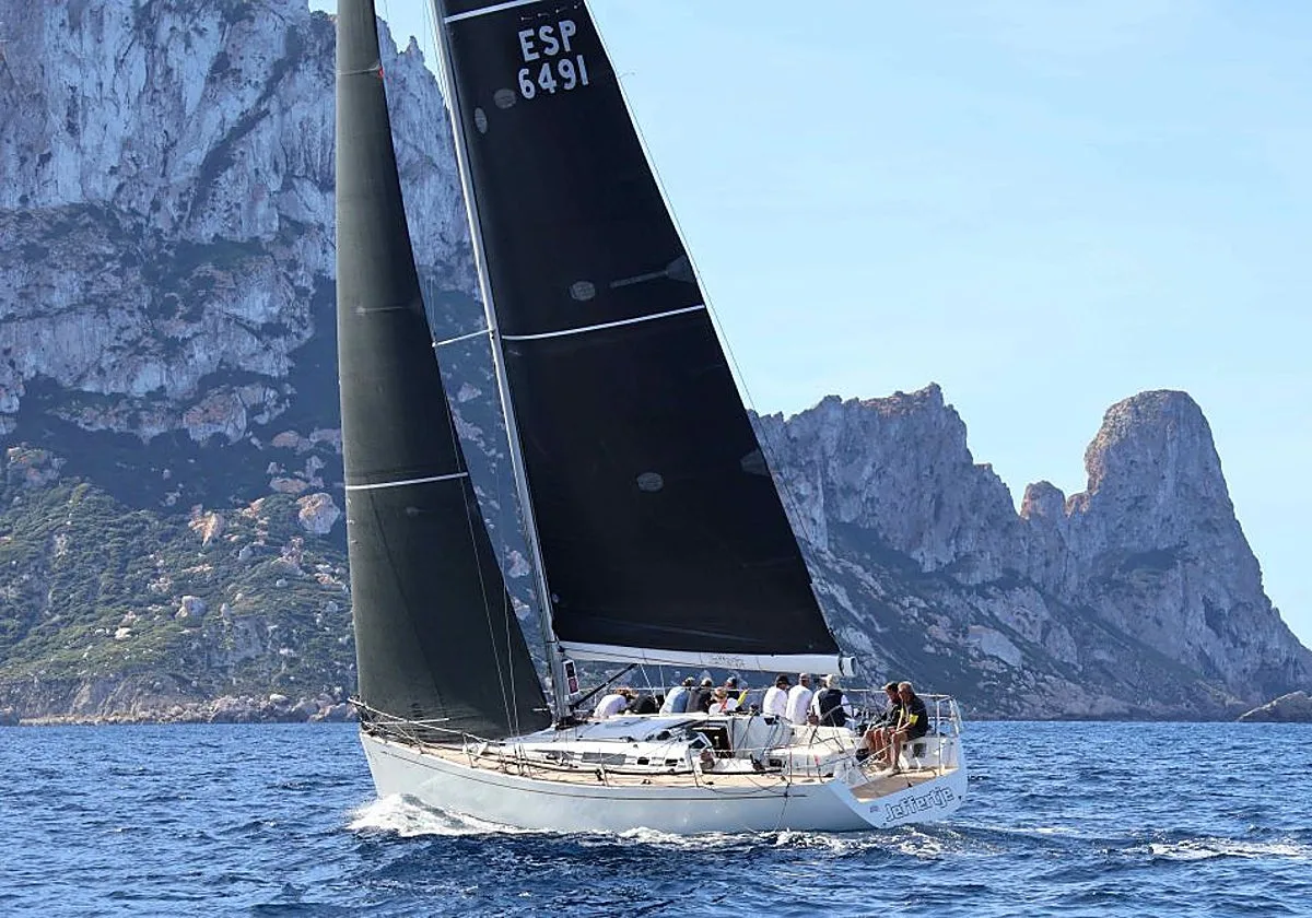 Jeffertje 3 se proclama vencedor absoluto de las XXXVII Jornadas Náuticas Pitiusas