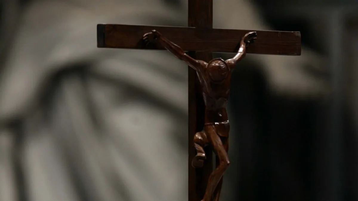 Falling crucifix kills priest during live-streamed mass in Ecuador