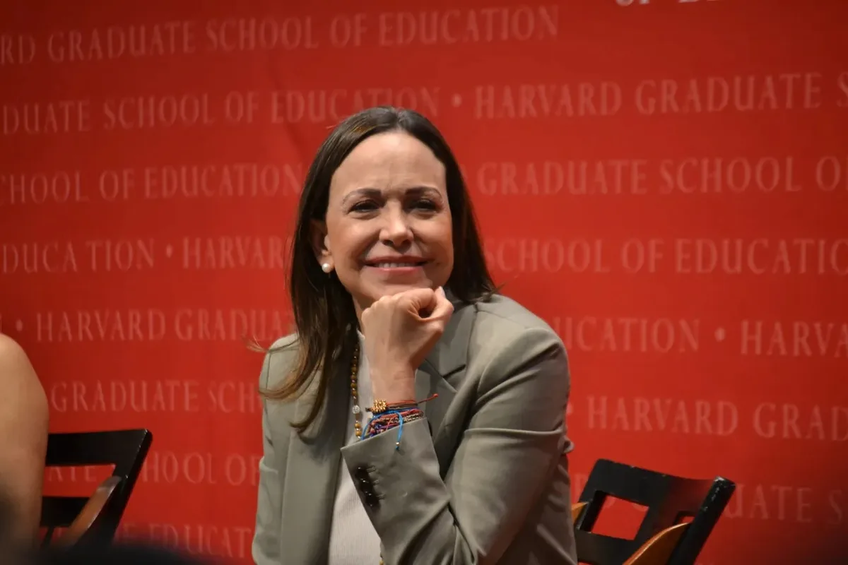 Bloomberg: María Corina Machado lidera intención de voto presidencial en Venezuela con 52%
