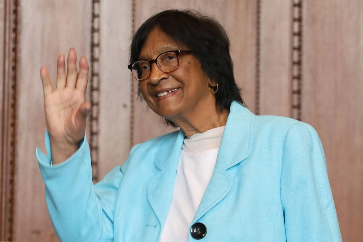 Pode ser que eu divida com Trump, ironiza Navi Pillay sobre Nobel da Paz recebido