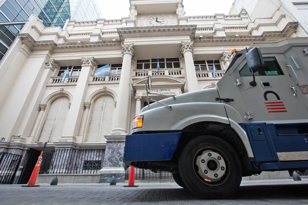 Dólar: el ritmo de compras de reservas del BCRA este mes es un casi un 60% menor al de agosto