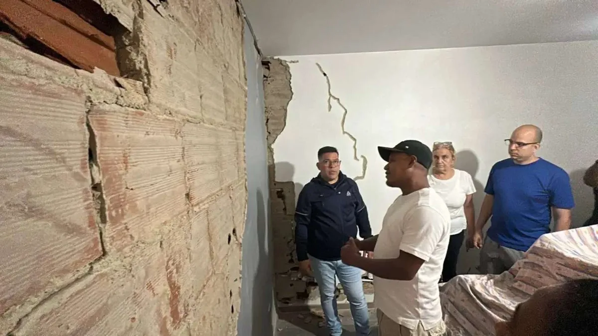 Inspeccionan rehabilitación de estructuras en Caracas
