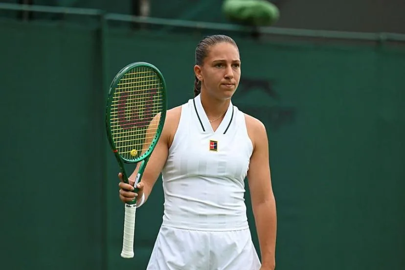 Diane Parry plus solide que Loïs Boisson, se hisse en huitièmes de finale à Cincinnati