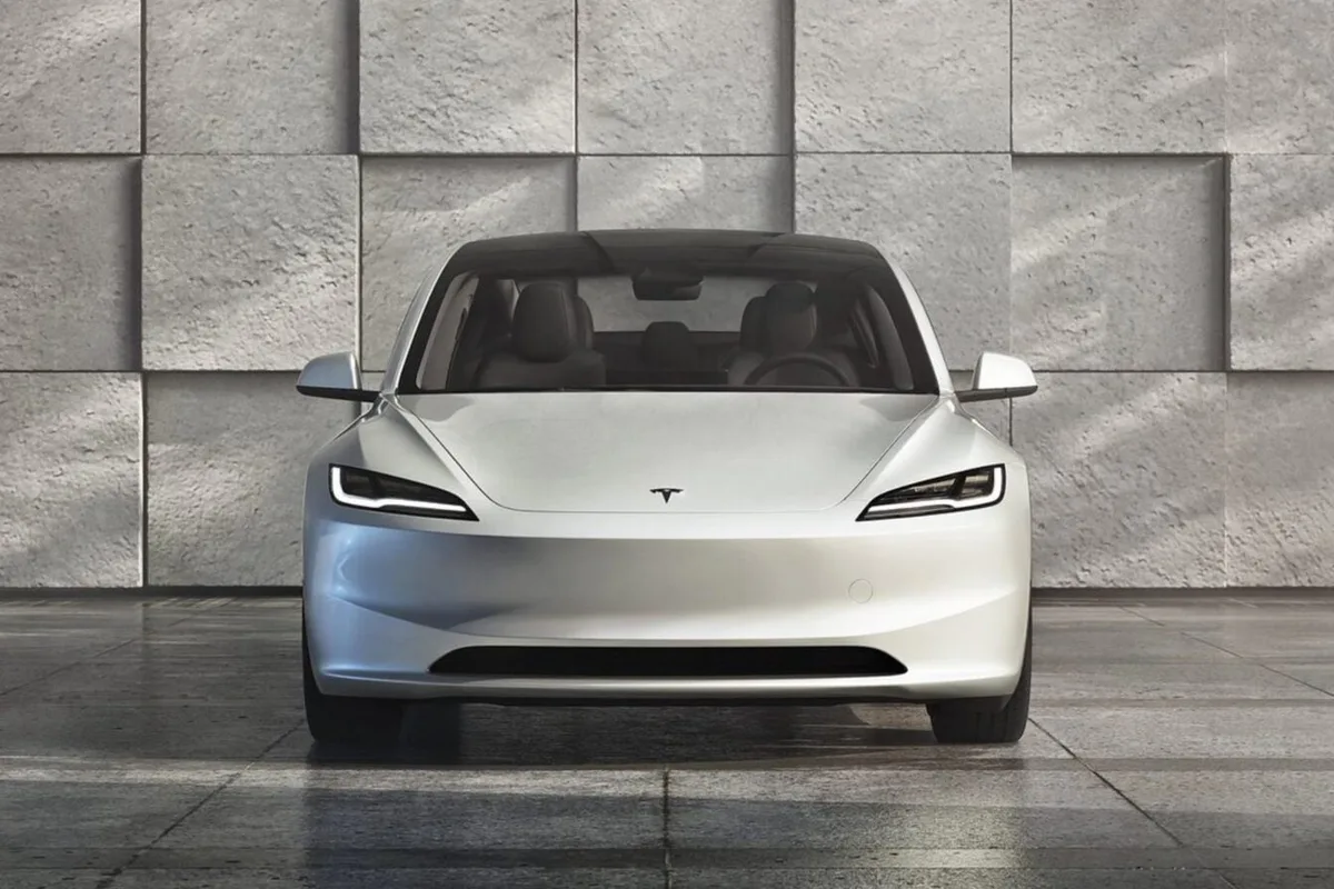 Poignées de portes bloquées : Tesla lance le plus grand rappel de son histoire