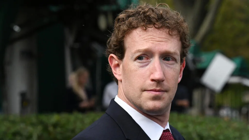 Irlande: le patron de Meta Mark Zuckerberg fait l'acquisition d'un château du XIXe siècle