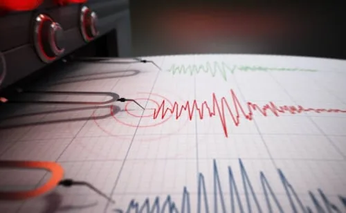 Fuerte sismo de 7.6 sacude a Panamá y provoca pánico en la capital; activan alerta de tsunami