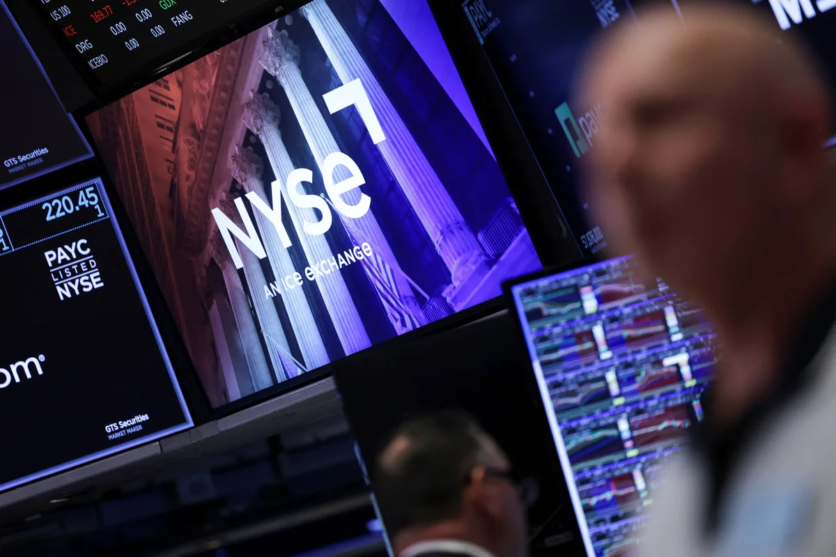 Las acciones argentinas subieron hasta 7% en Wall Street y el riesgo país quedó cerca de romper el piso de los 500 puntos
