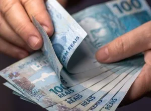 Tesouro IPCA+ cai na contramão do exterior em dia de leilão e após compras de fundos