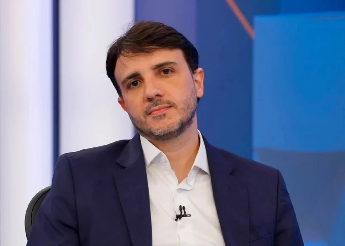 TSE suspende candidatura de Renan Santos