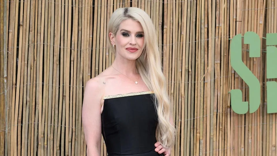No-Filter Parenting: Kelly Osbourne, Kate Gosselin, And The Risks Of Oversharing On Social Media