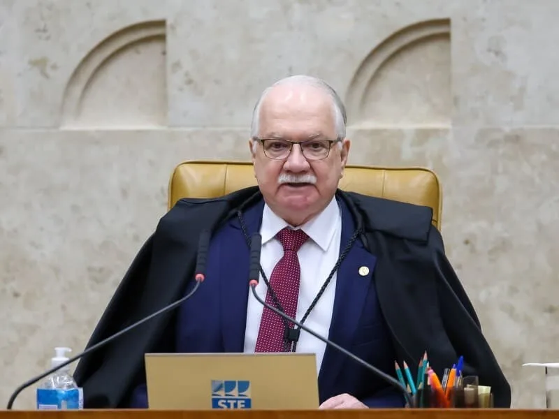 Fachin mantém caso contra Moraes na terça e contra Mendonça no dia 23