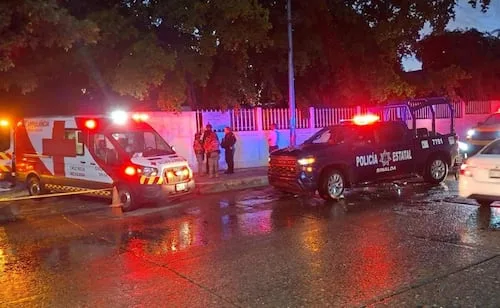 Muere madre de familia por descarga eléctrica al pisar cables en primaria de Culiacán; iba a recoger a su hijo
