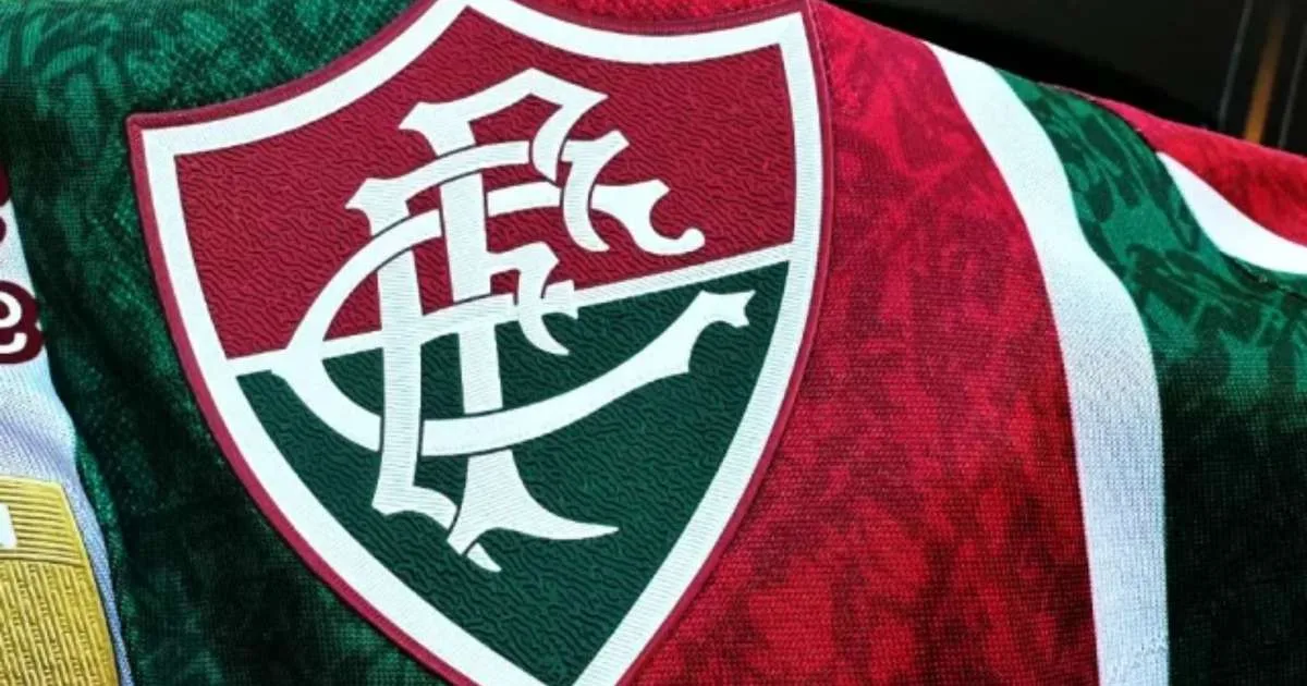 Torcida do Fluminense se revolta no Maracanã