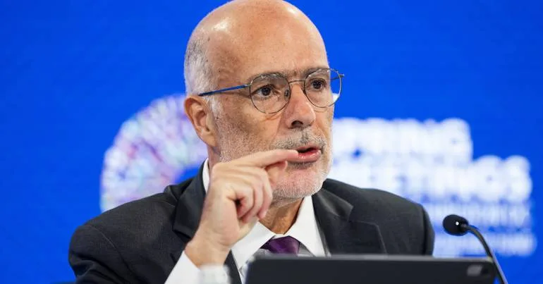 FMI: dívida pública mundial deverá atingir 100% do PIB