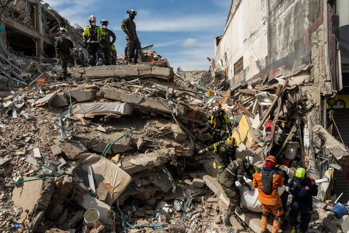 De la Espriella anuncia un “Plan Marshall” para Colombia mientras se agota el tiempo para encontrar sobrevivientes