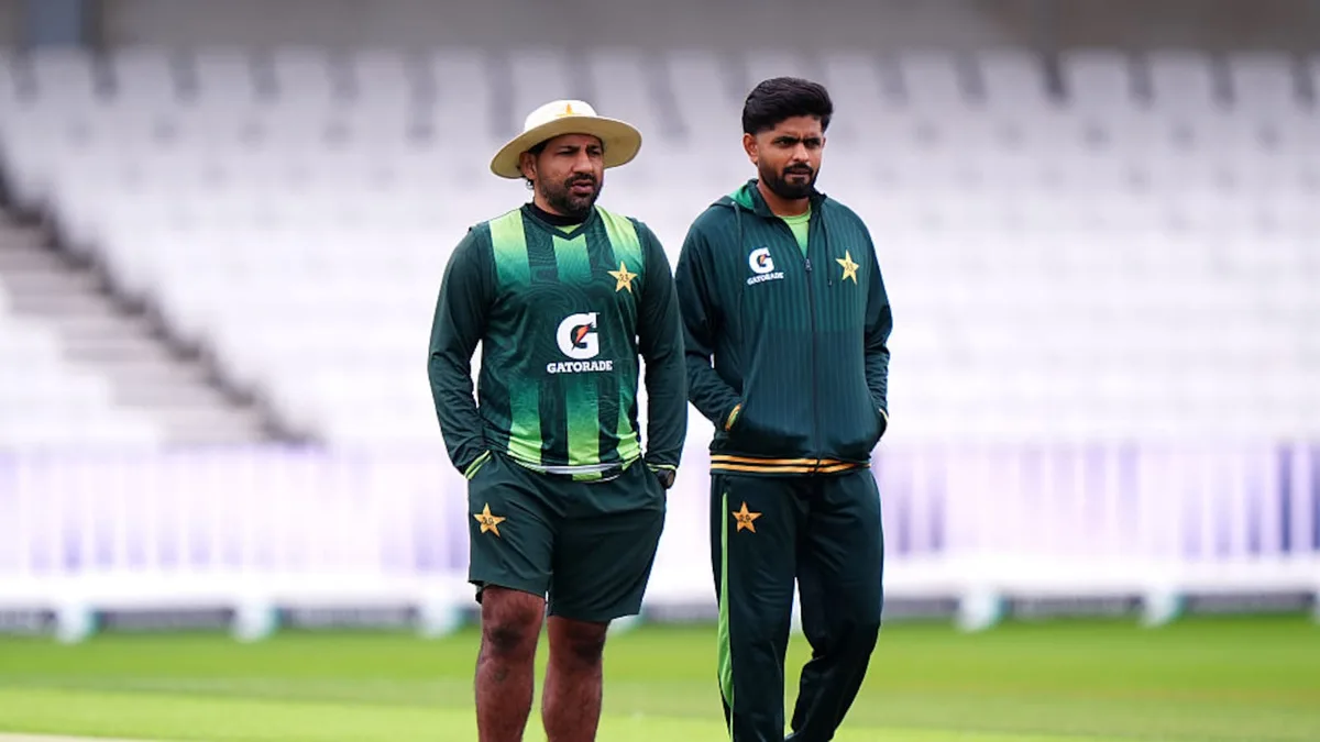 Pakistan Team Members Watch Imran Khan Interview At Lord's As Coach Sarfaraz Ahmed Plays Dumb
