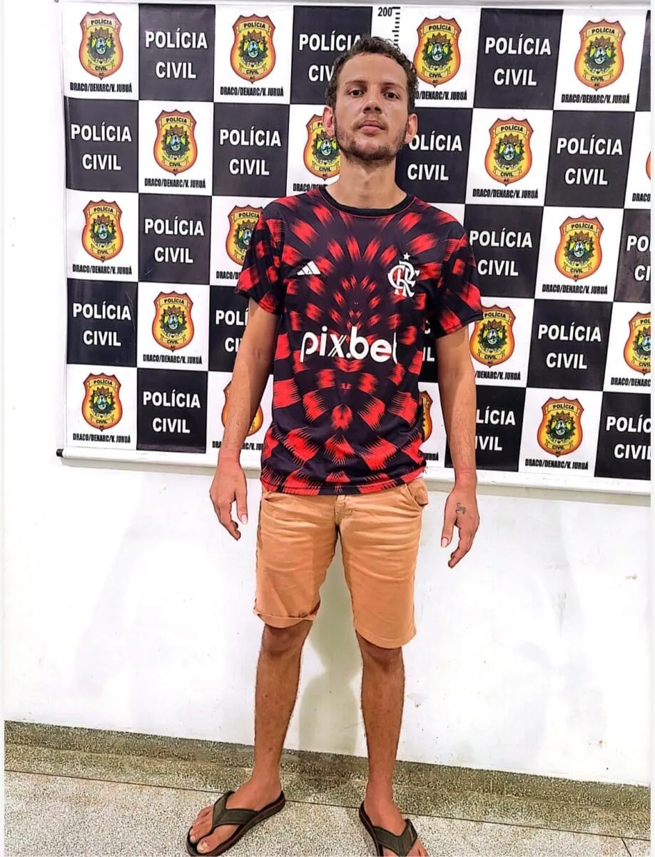 Homem é preso após bater na cara da mãe em Cruzeiro do Sul