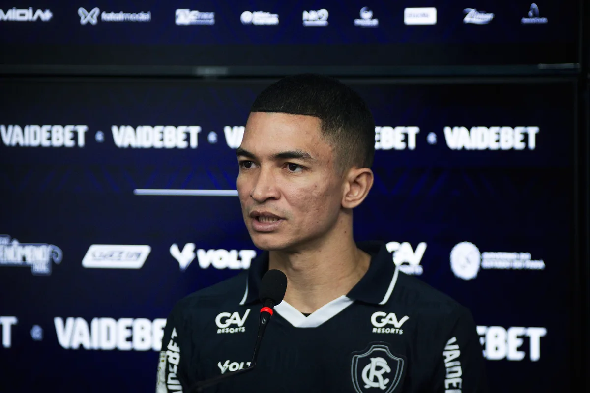 Remo apresenta lateral Marlon, que cita influência de tio: "Sempre falou que o clube era gigante"