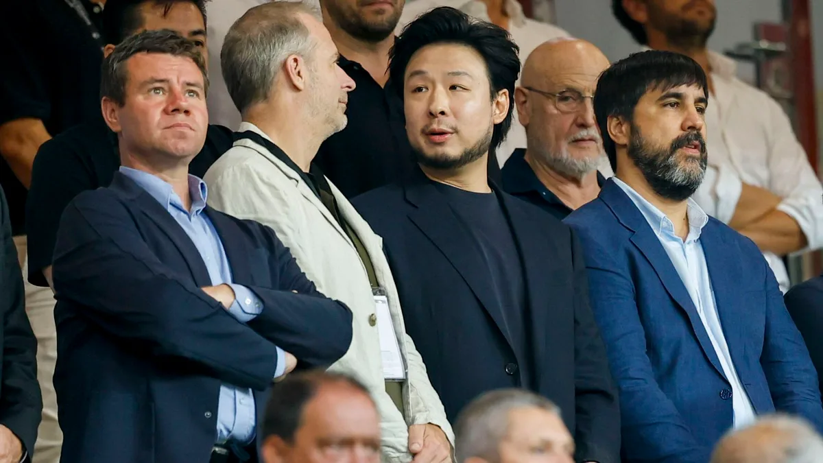 Goldman Sachs, CVC y otras 430 millones de razones para el golpe de Peter Lim en el Valencia CF