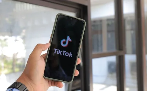 Imponen multa millonaria a TikTok en Brasil; es por irregularidades en tratamiento de datos de niños y adolescentes
