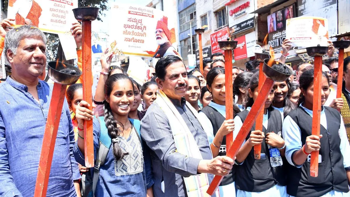 Rahul Gandhi protesting against ECI out of desperation, says Pralhad Joshi
