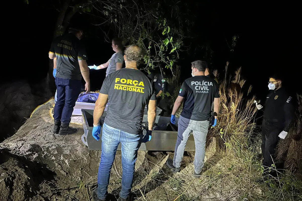 Pai e filho foragidos há um ano são presos por suspeita de matar grupo que cobrava dívida no Paraná