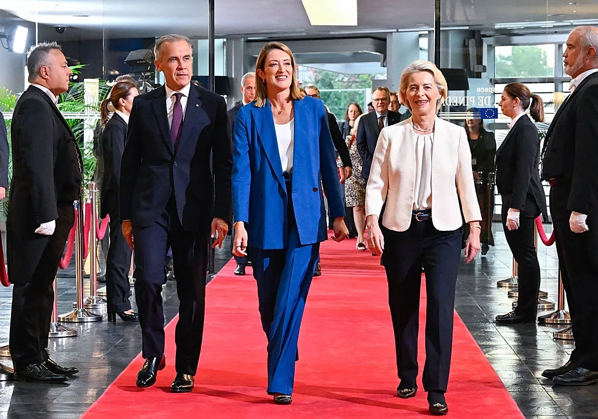 Von der Leyen se dirige a los ceutíes: «La frontera de Ceuta es la frontera de Europa y Europa estará ahí para vosotros»