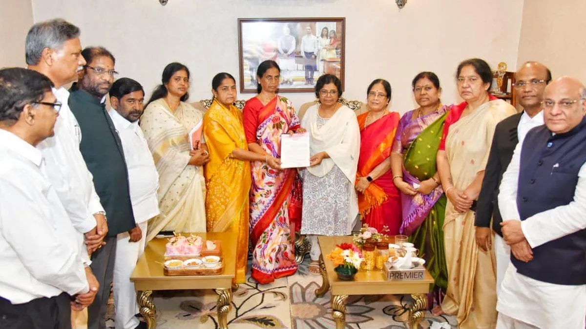 BRS legislators complain to NCW, NHRC on ‘police attack’