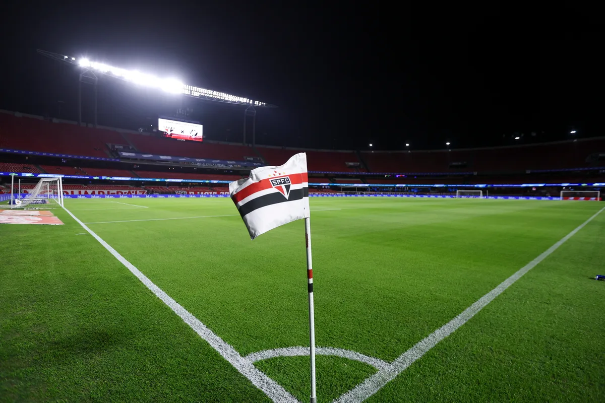São Paulo x Coritiba no Brasileirão: onde assistir, horário e escalações