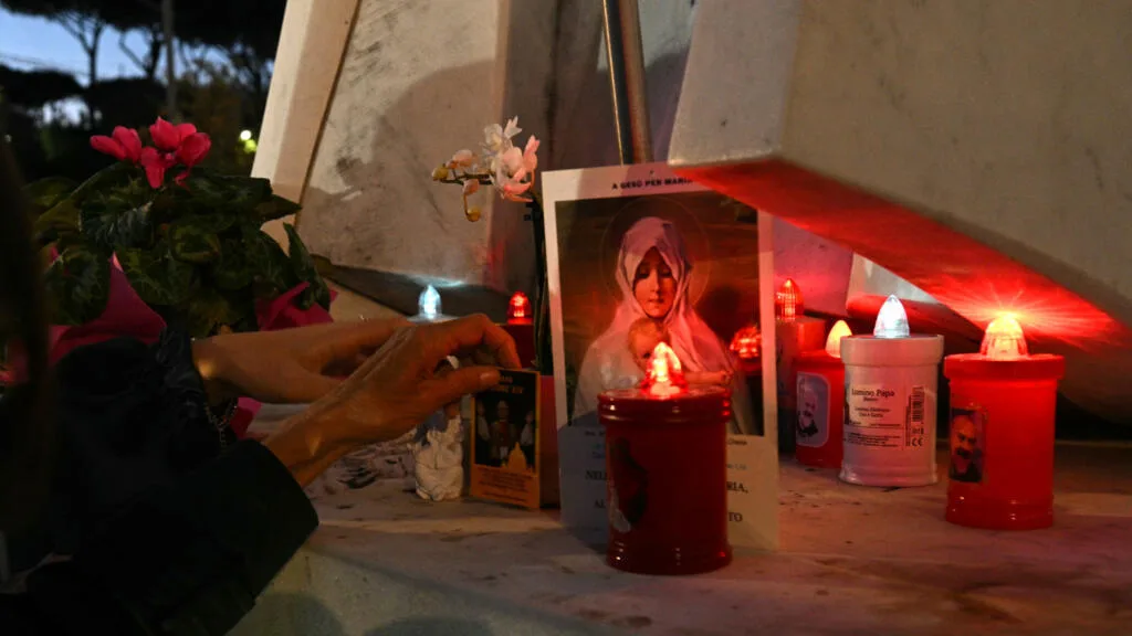 Le pape Léon XIV opéré d'un cancer du poumon : ce que l'on sait