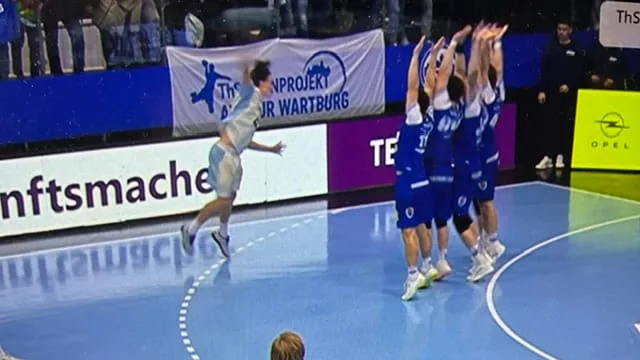 „Macht unsere Sportart kaputt“ - Zentimeter-Zoff in Handball-Bundesliga