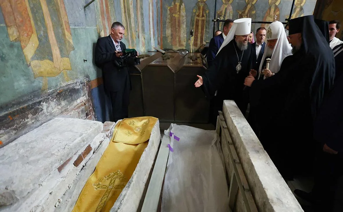 Хранитель Кремля объяснил загадку саркофагов Дмитрия Донского и его отца