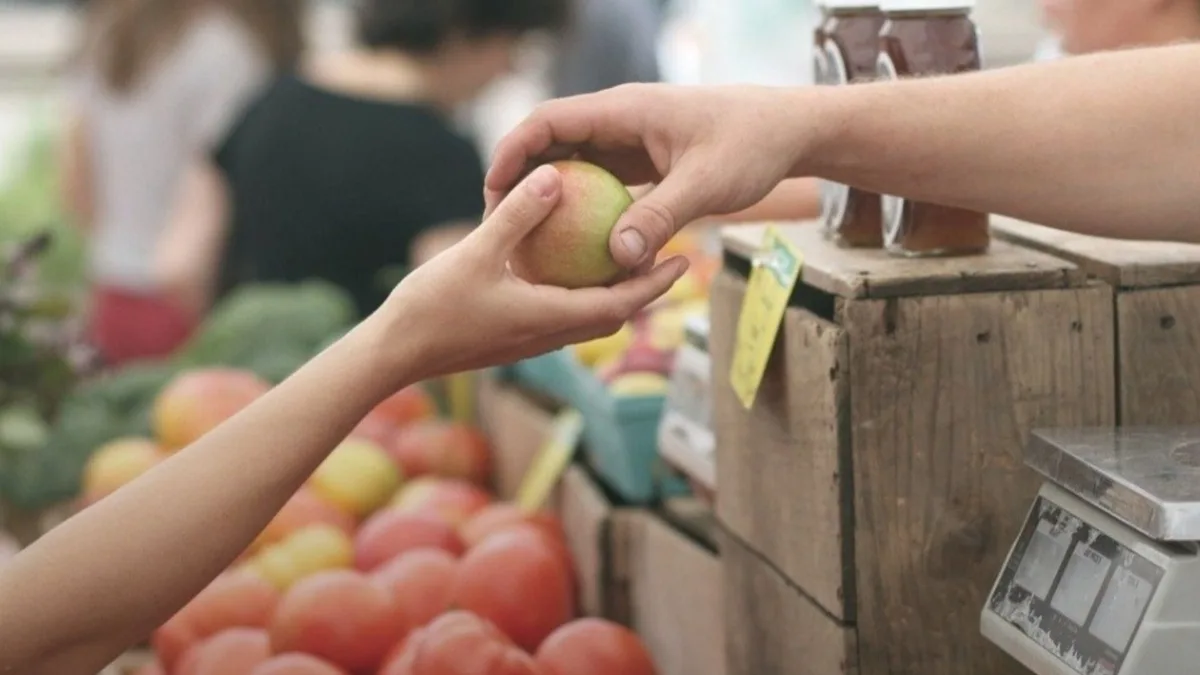 Los alimentos que desaparecen de la mesa: el golpe invisible de perder el empleo antes de perder la vivienda