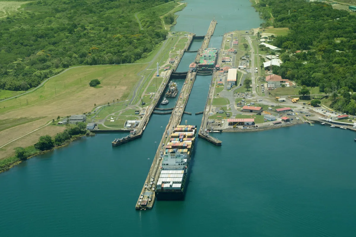 Canal de Panamá mantiene operaciones tras terremoto de 7.2 y aeropuerto de Tocumen reanuda sus vuelos