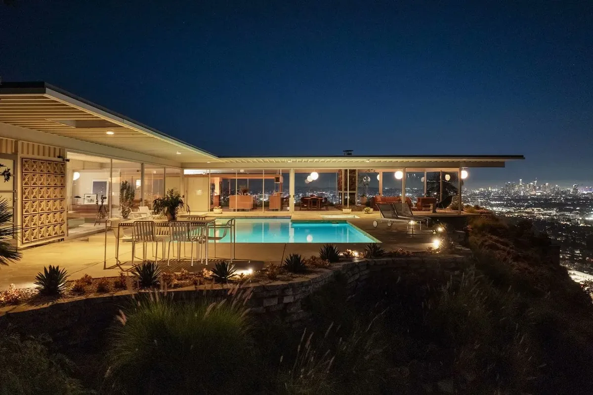 La famosa Stahl House de Los Ángeles sigue sin comprador pese a una rebaja de USD 5 millones