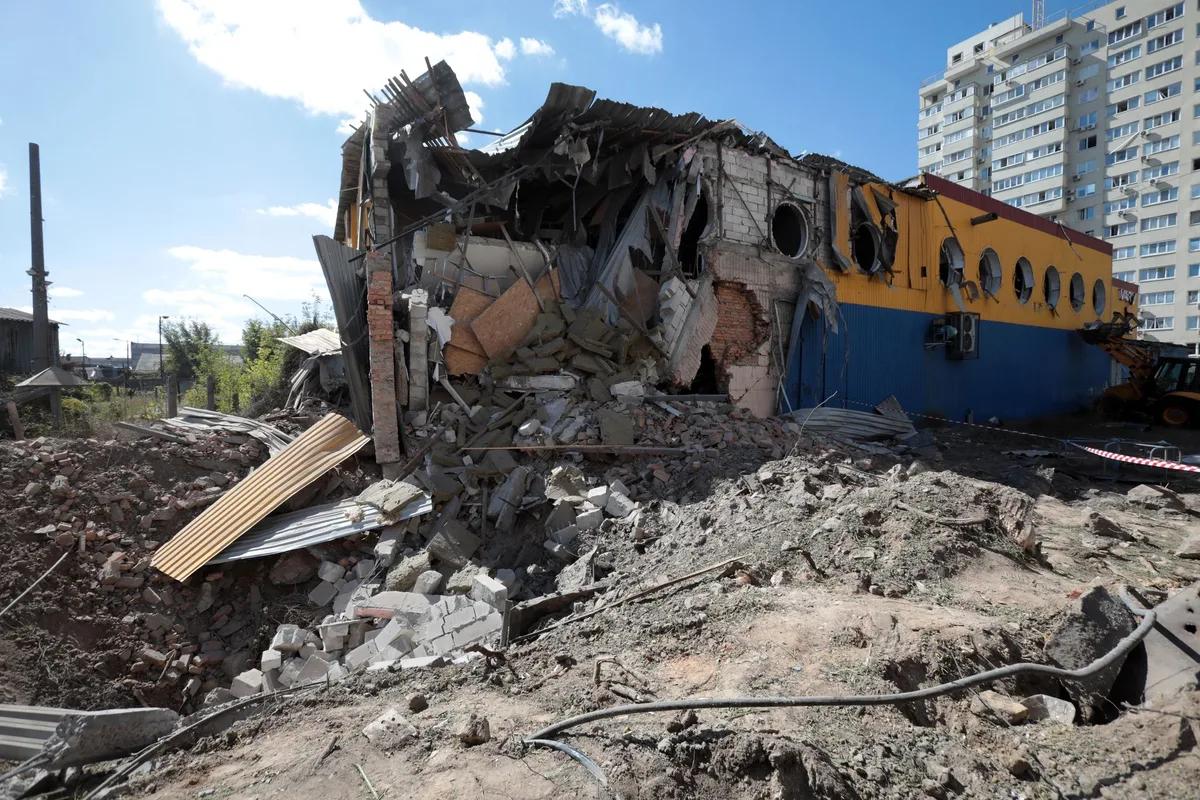 Guerre en Ukraine : explosions à Kiev ; les États-Unis adoptent de nouvelles sanctions contre la Russie