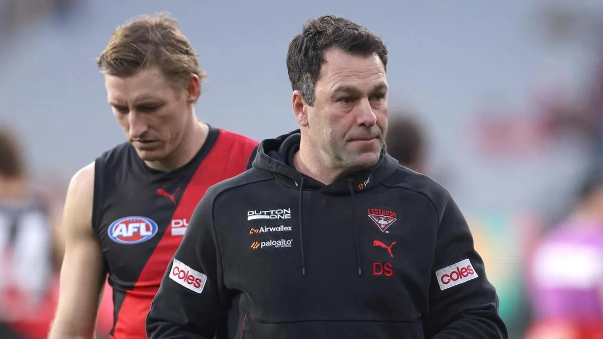 Battling Bombers put timeline on coaching decision