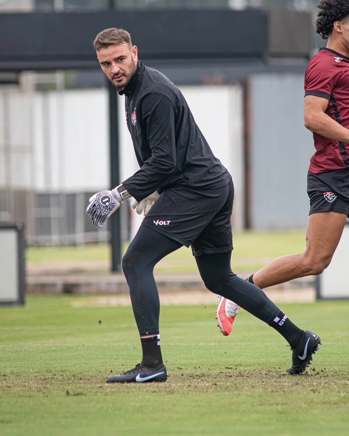 Vitória anuncia rescisão de contrato com goleiro Gabriel Vasconcelos