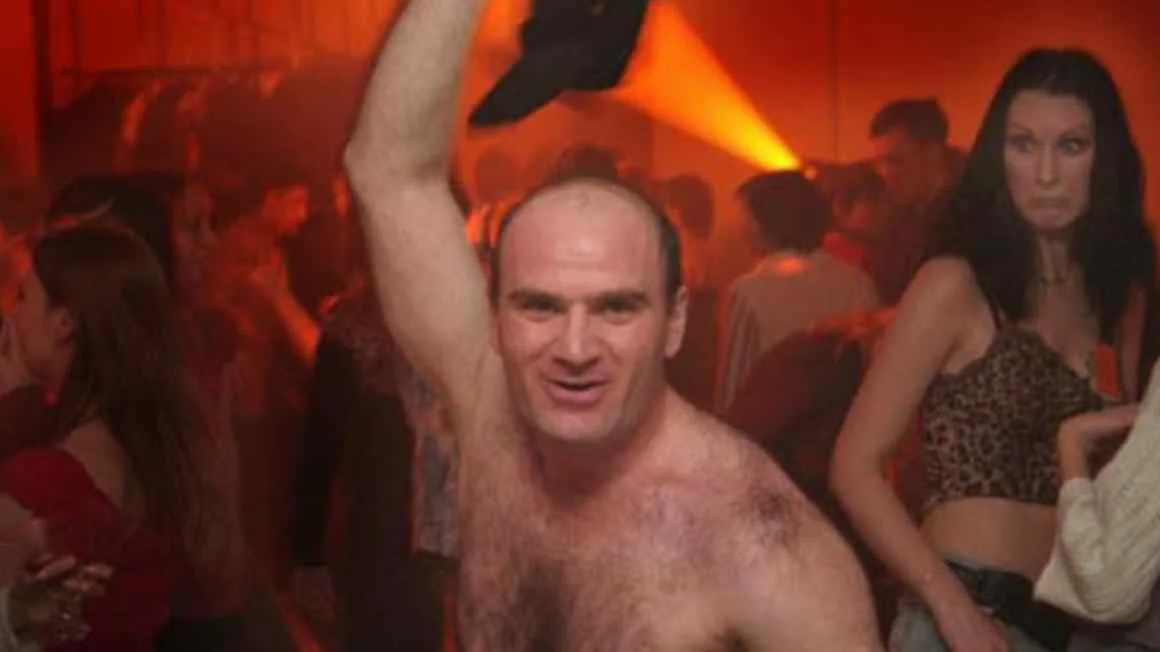 Forget the bond rout, fund managers are in party mode