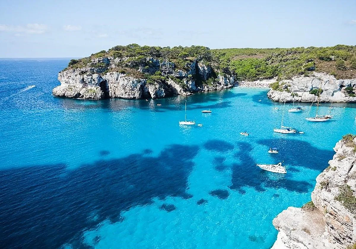 Vacaciones en alta mar: cuánto cuesta alquilar un barco en España