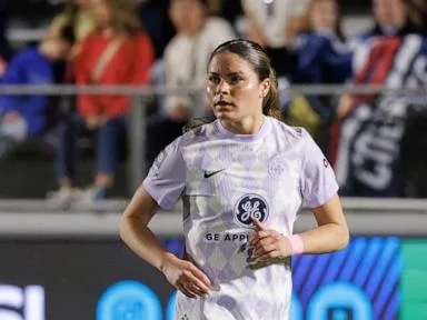 Sears, Milliet team up as Racing Louisville beats the Reign 2-1