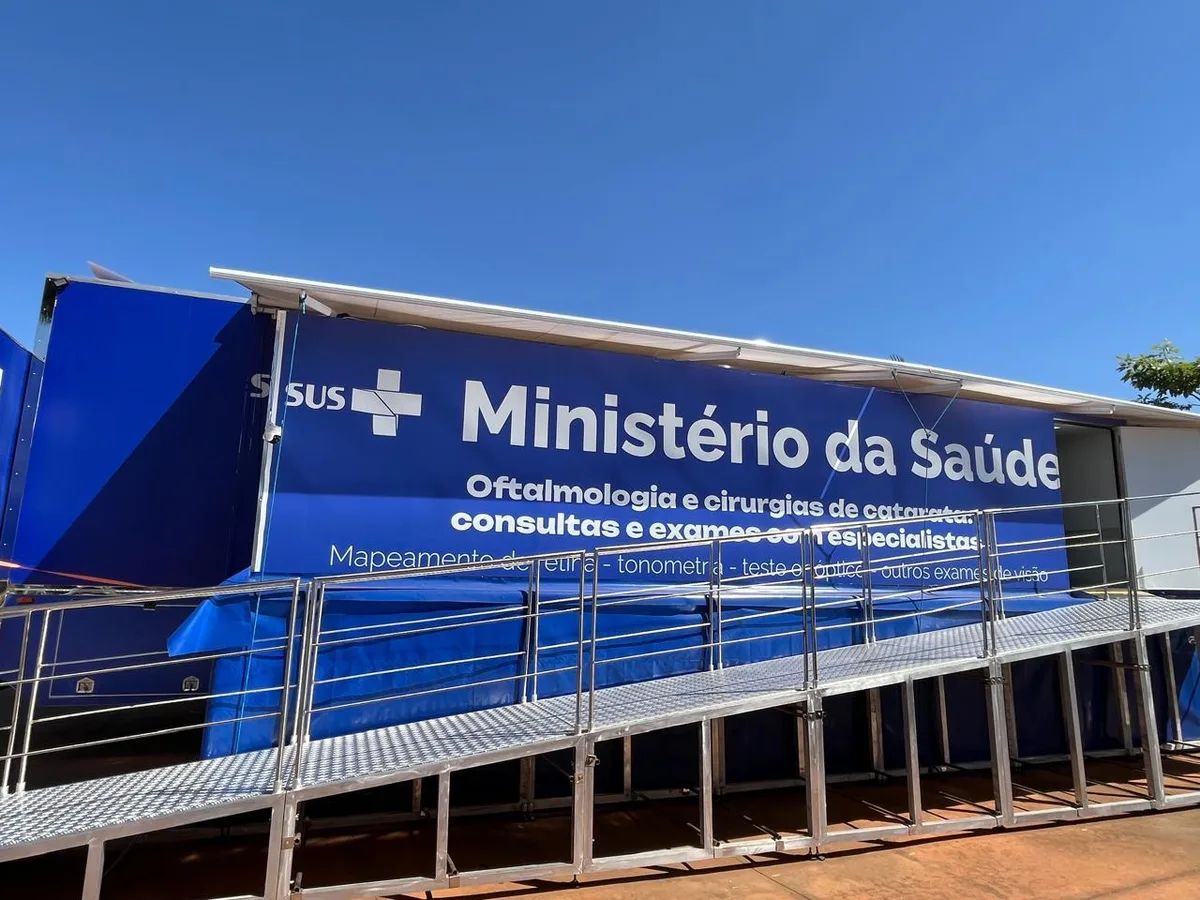 Superintendente do Ministério da Saúde visita Carreta da Saúde da Mulher em Itabuna