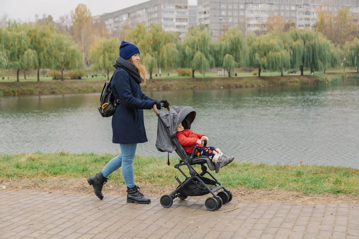 Quand les difficultés financières pèsent sur le désir d’enfant