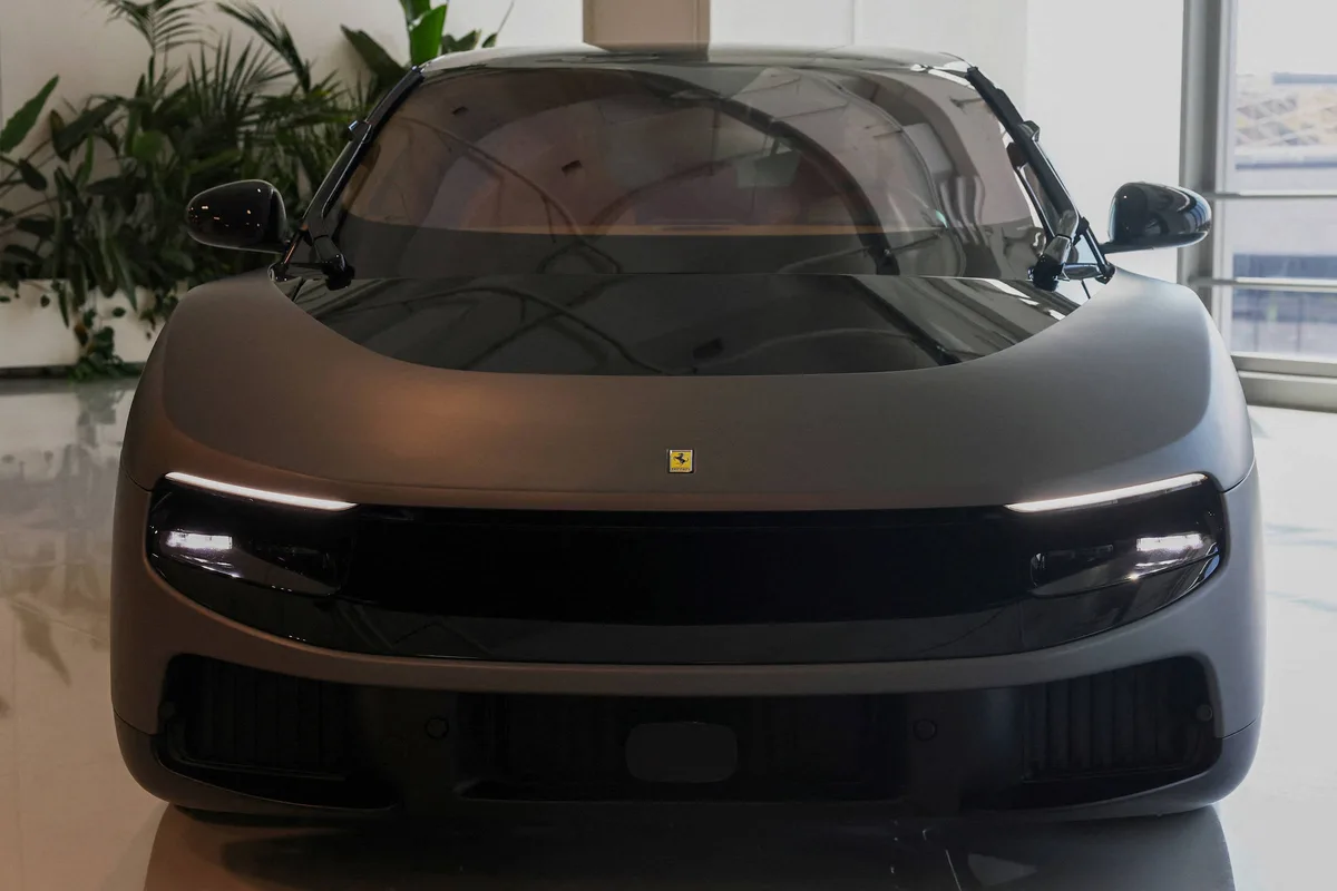 Luce, o primeiro veículo elétrico da Ferrari, é leiloado por valor recorde de US$ 40 milhões