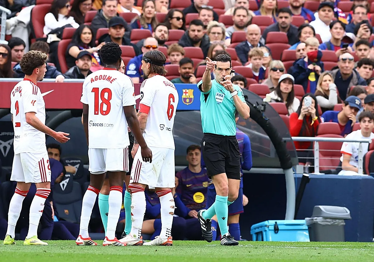 Martínez Munuera, árbitro del Sevilla FC - FC Barcelona