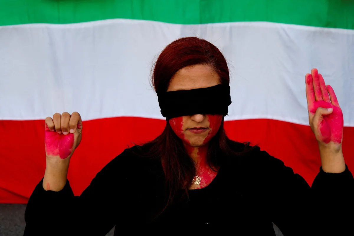 Amnistía Internacional acusó a Irán de crímenes de lesa humanidad en la represión de 2022 y pidió investigar a 87 altos mandos del régimen