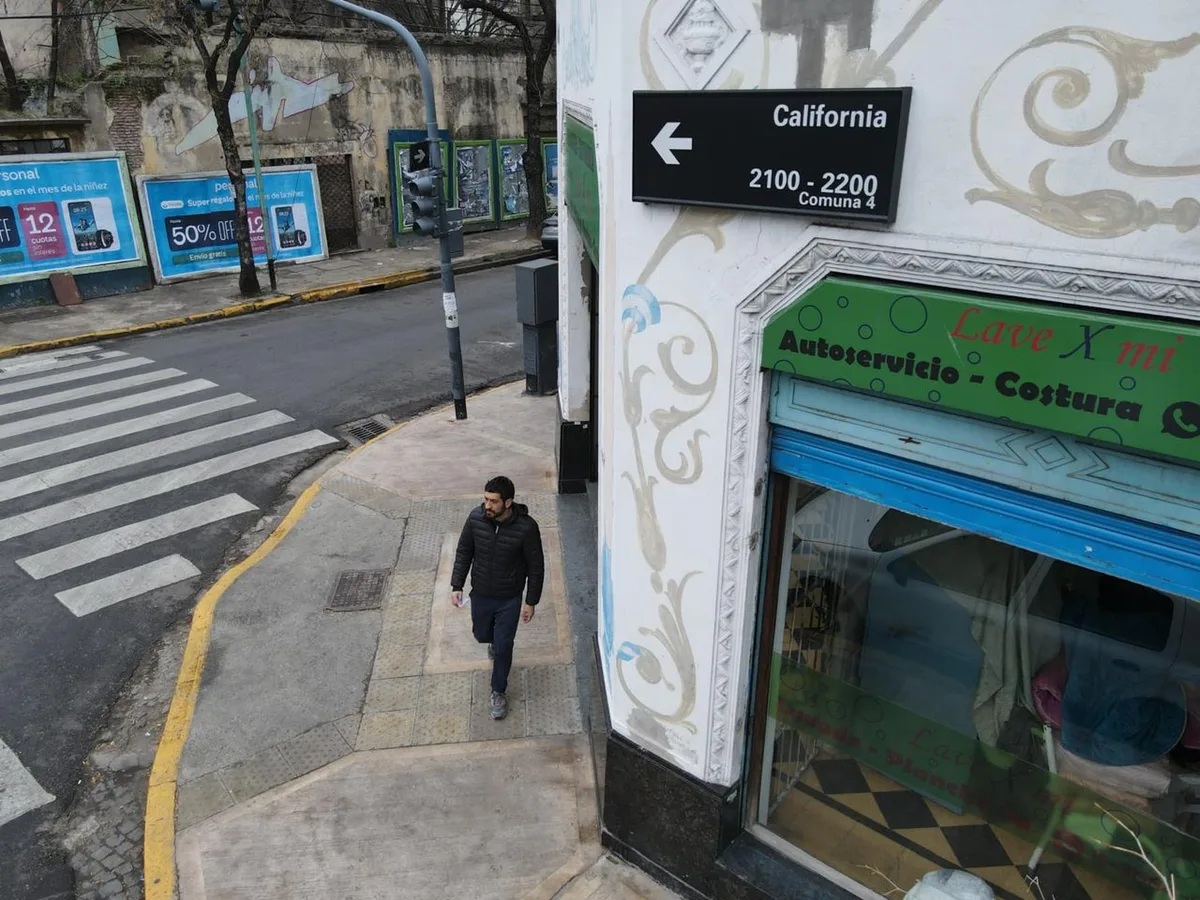 ¿California o José Luis Cabezas? El proyecto para cambiar el nombre de una calle abrió una grieta en La Boca y Barracas