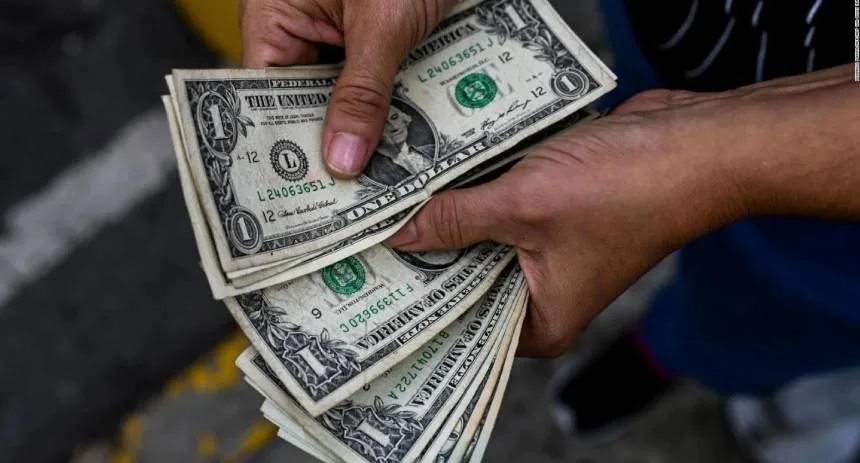 Dólar oficial superó la barrera de Bs. 800: Así se cotizó este 2Sep